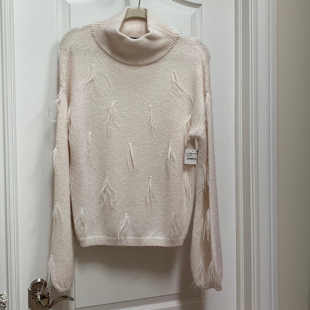 Halogen 🤍 Ostrich Feather Ivory Cream Off White Turtleneck Long Sleeve Sweater